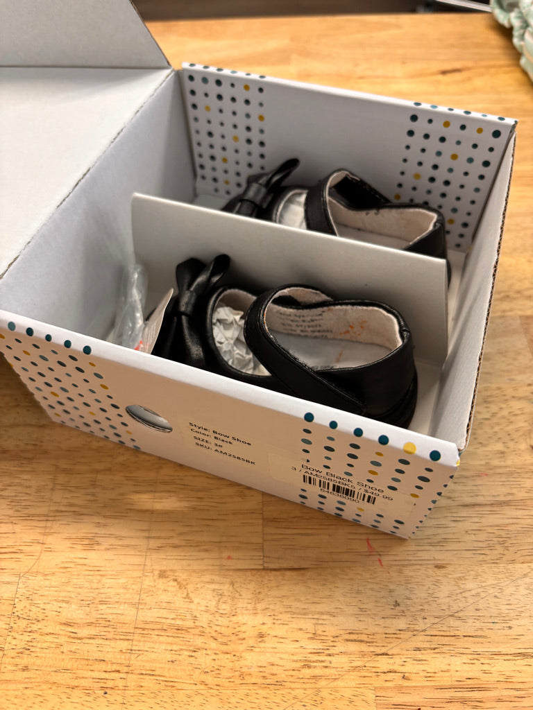 Wee Squeaks Bow Shoes – 3 NWT