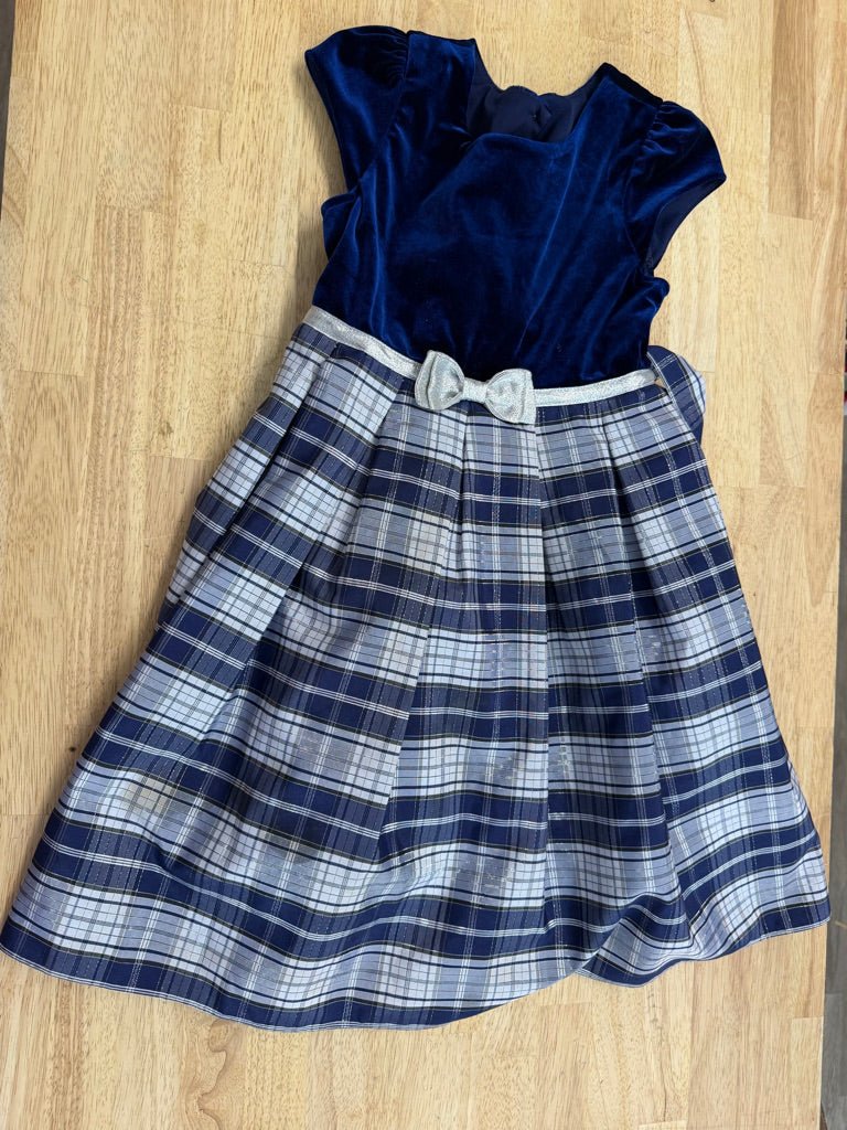 Special Occasion Dress – Estimated 6/7 | stained - Nest and Sprout-Consignment
