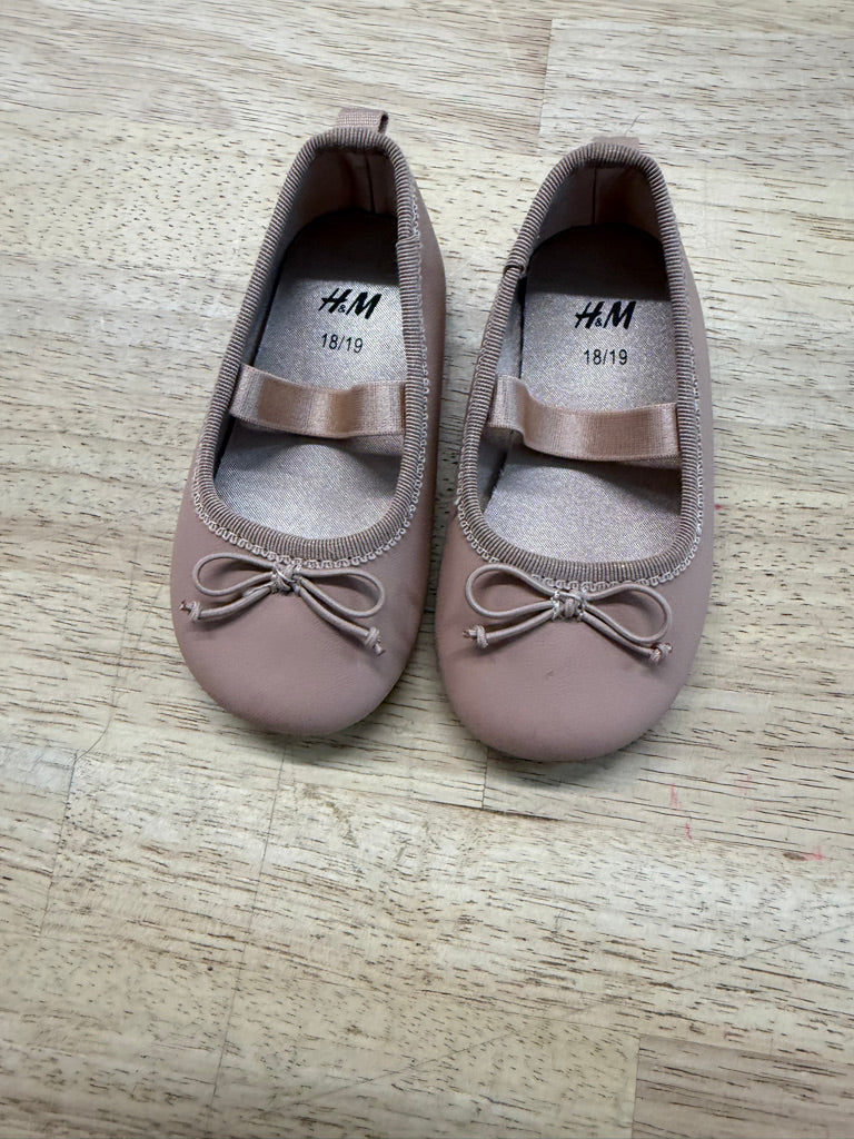 H&M Ballet Flats – 18/19 | Almond