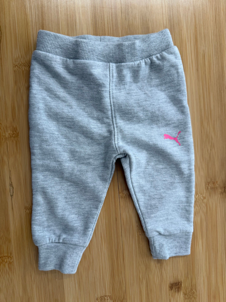 Puma Joggers – 0–3M | Light Grey Pink Logo