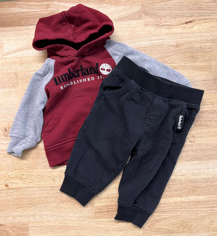 Timberland Two-Piece Set – 12 M Black/Red