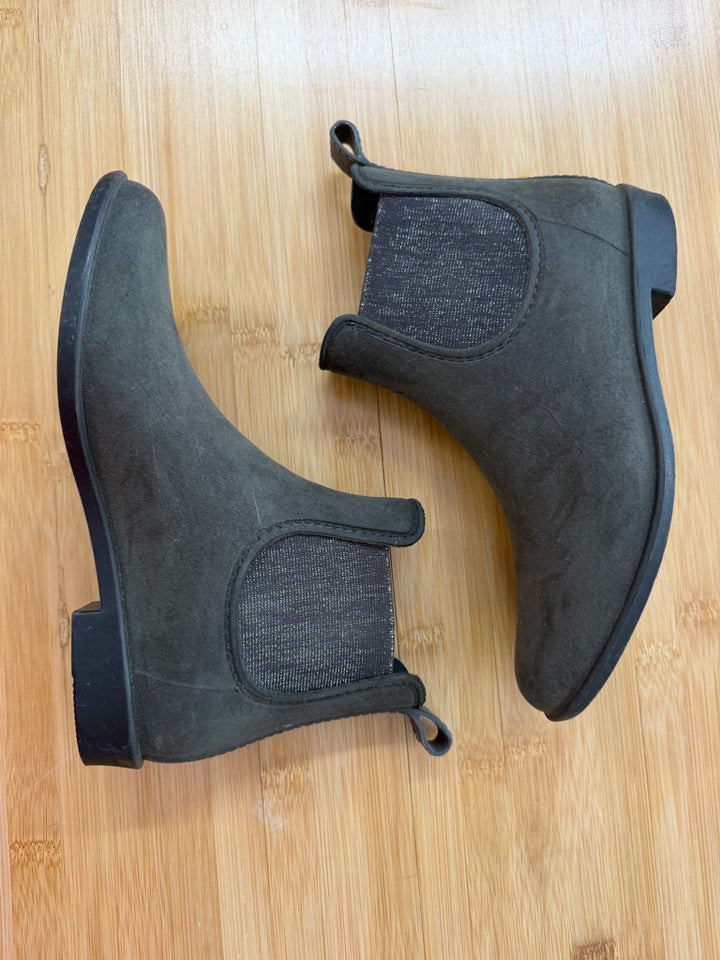 Elements Chelsea Boots – Youth 3 | Grey Suede Silver Sparkle Stretch Panels