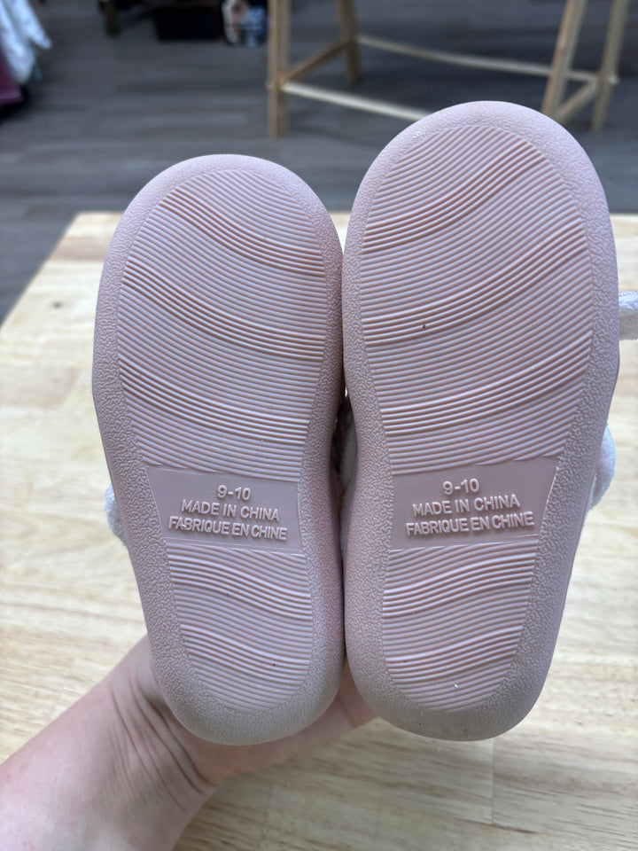 Size 9/10 Unicorn Slippers