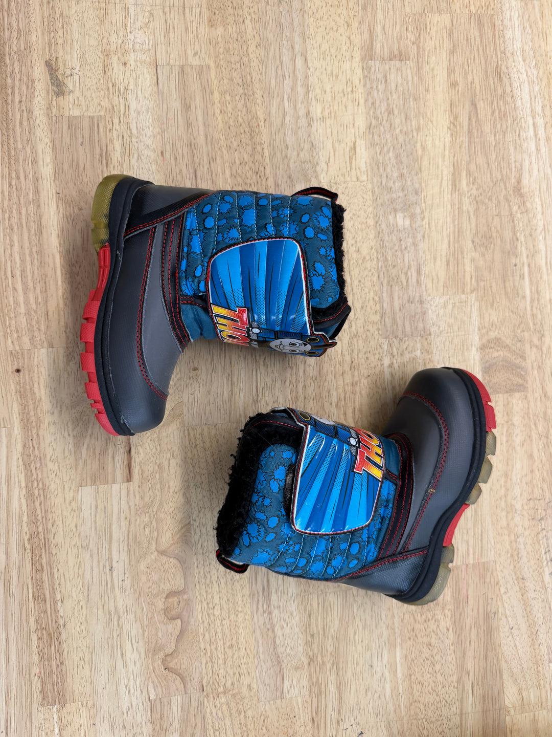 Thomas the Tank Engine Snow Boots – 8 (EU 24) | Black & White Canada Velcro