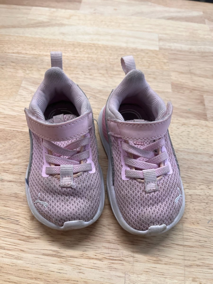 Puma Sneakers – Size 5 - Nest and Sprout - Consignment