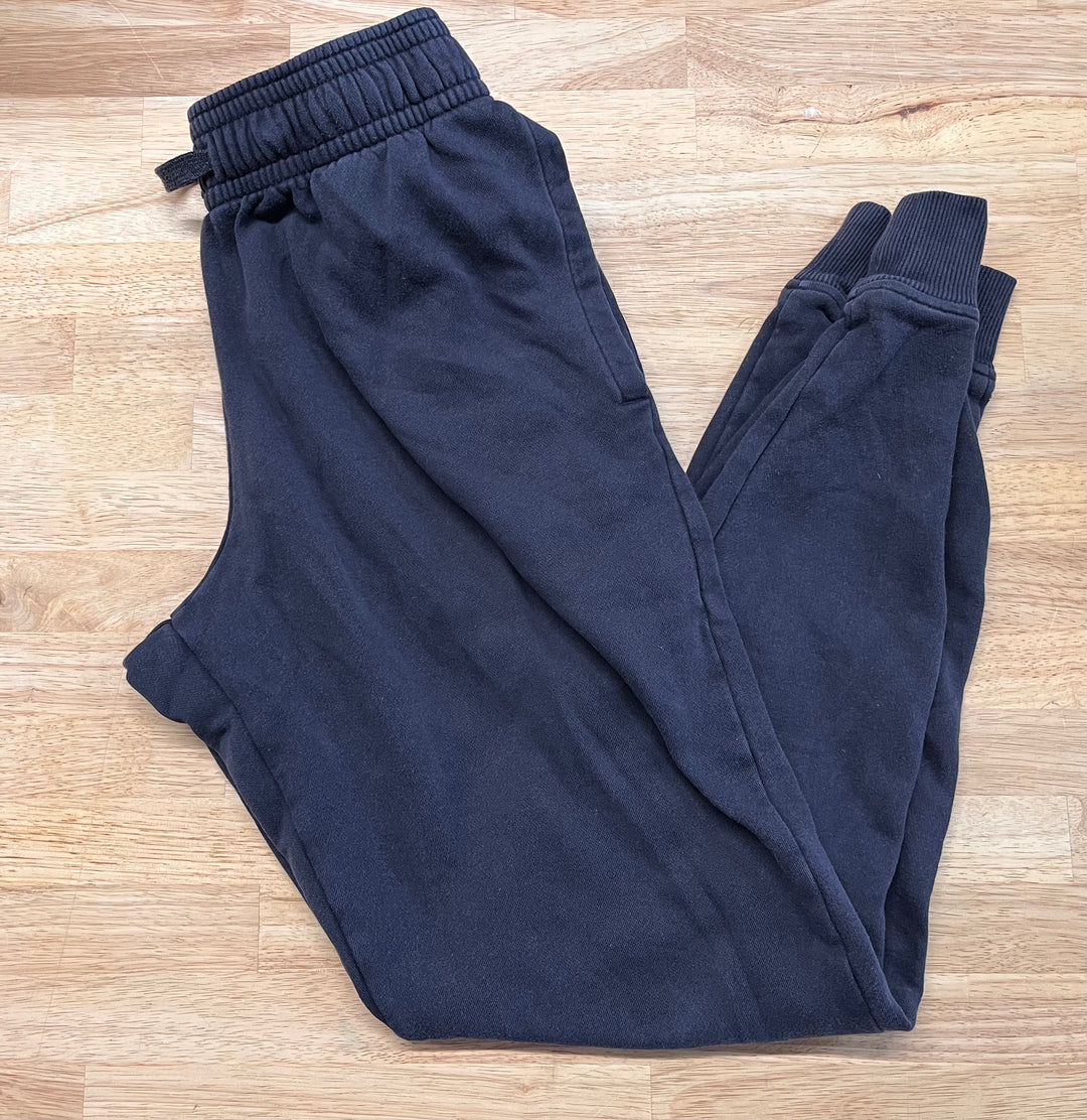 Under Armour Sweatpants – S Adult / L Youth imperfect