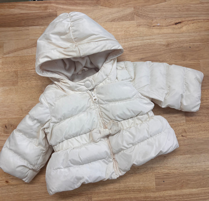 Gap 0–6M Cream Puffer Jacket imperfect