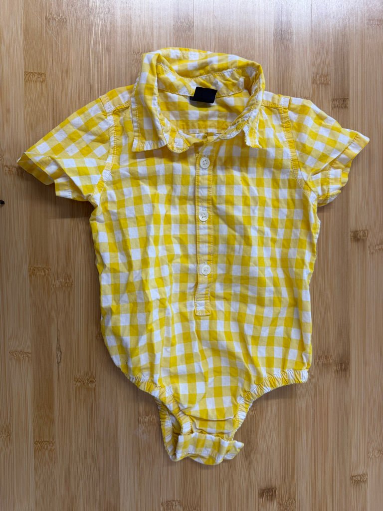Gap Button-Up Bodysuit – 18–24M | Yellow Plaid Short Sleeve - Nest and Sprout-Consignment