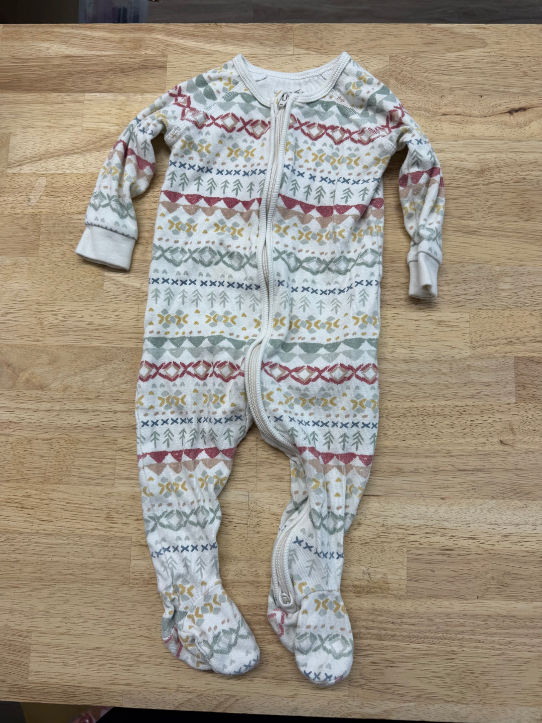 Pehr Geometric Footed Sleeper – 3–6M | Cream Two-Way Zip | Play