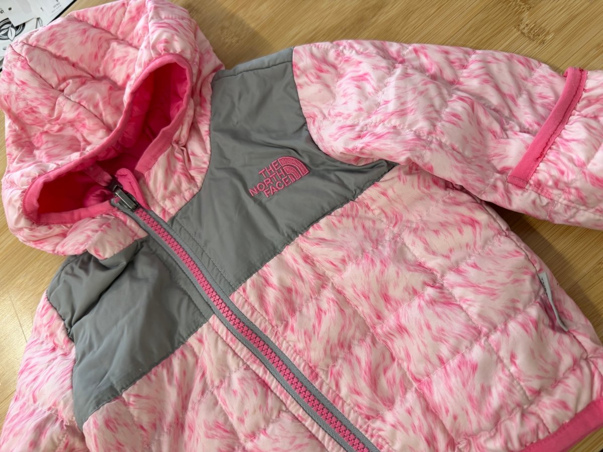 The North Face Thermoball Jacket – 3–5M | Pink Fold-Over Hands & Hood Polyester Fill - Nest and Sprout-Consignment
