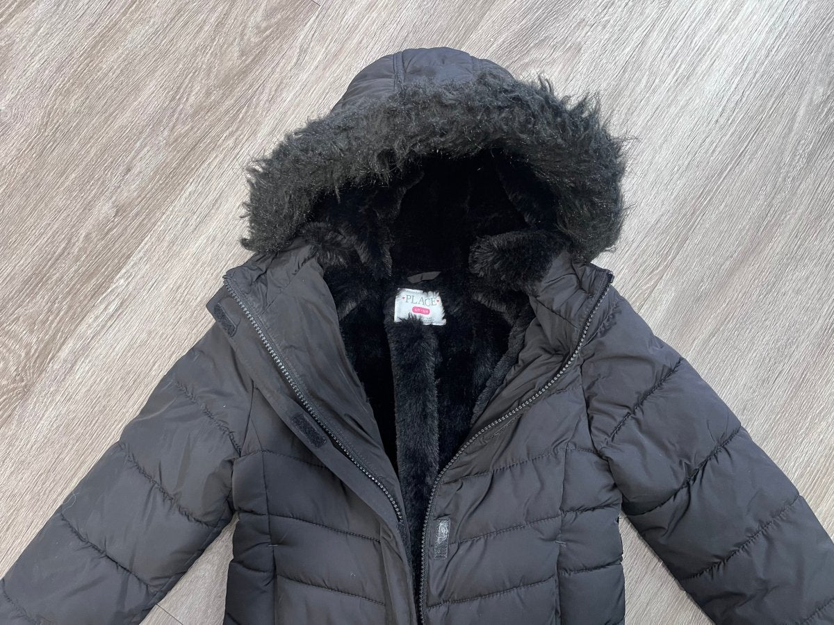 Children’s Place Long Quilted Puffer Jacket – Size 5/6 – Black - Nest and Sprout-Consignment