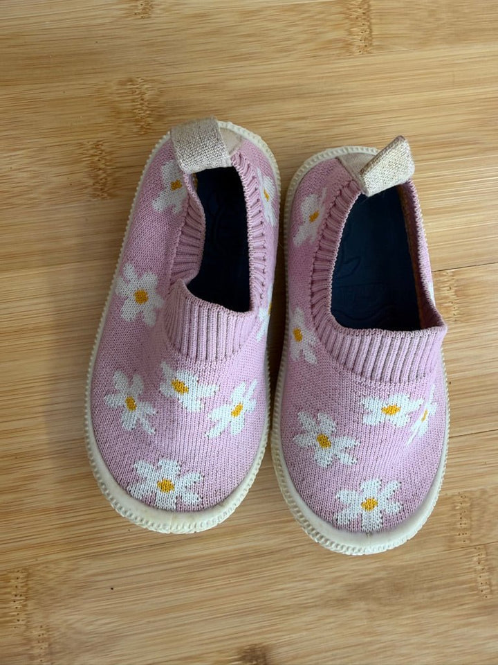Jan & Jul Knit Shoes – 5 | Pink Daisy