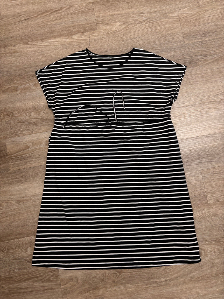 Shein Maternity-Friendly Dress – Size XL (Black/White)