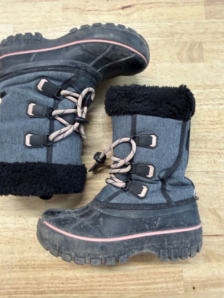 Junior Galosh Style Winter Boots – 1 | Play - Nest and Sprout - Consignment
