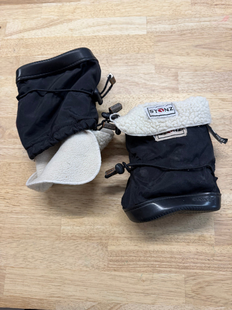 Stonz Booties – Small | Rubber Sole | White Insert