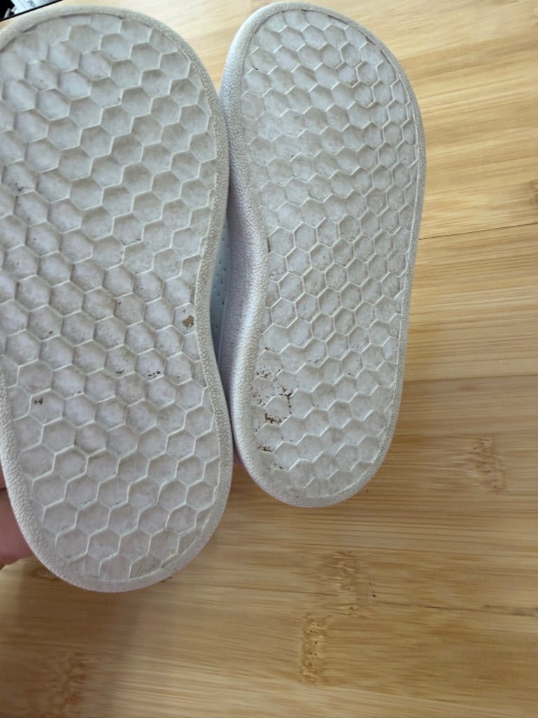 Adidas Velcro Sneakers – 5.5 | White Green Tab - Nest and Sprout-Consignment