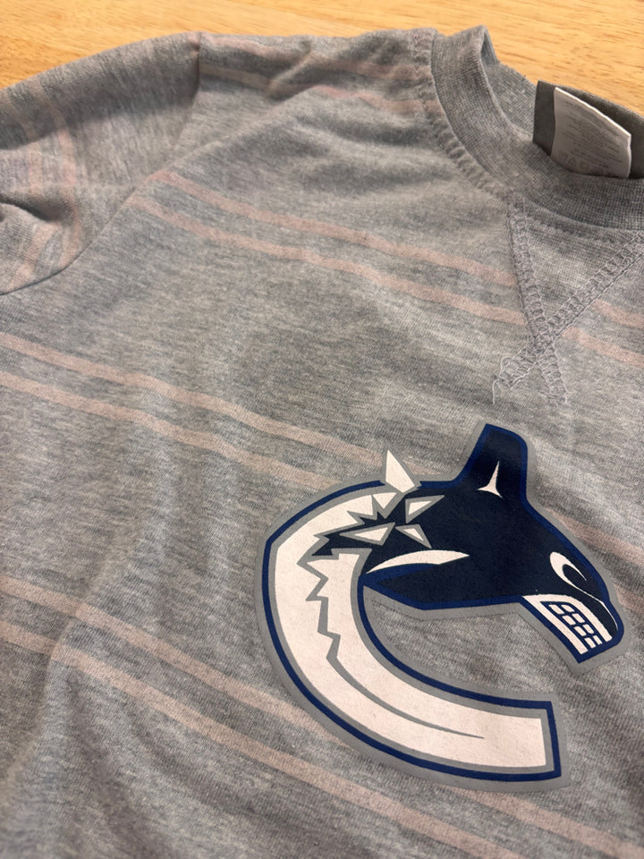 NHL Canucks Long Sleeve Shirt – Size 5 imperfect