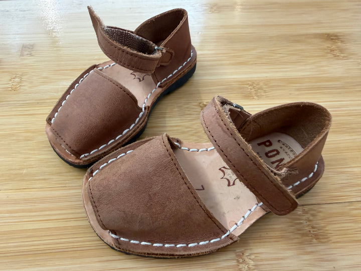 Pons Chestnut Velcro Open-Toe Sandal – 7 | Made in Spain Excellent