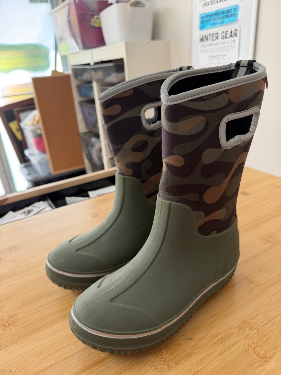 Hot Paws Neoprene Boot – Junior 2 | Camo - Nest and Sprout-Consignment
