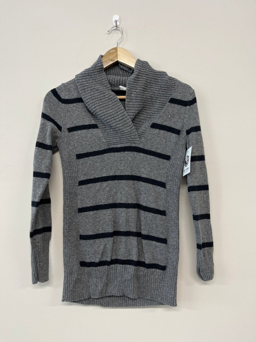 Old Navy Maternity Sweater – Size XS - Nest and Sprout - Consignment