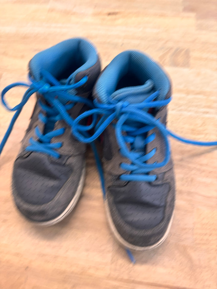 Nike High-Top Sneakers – 13