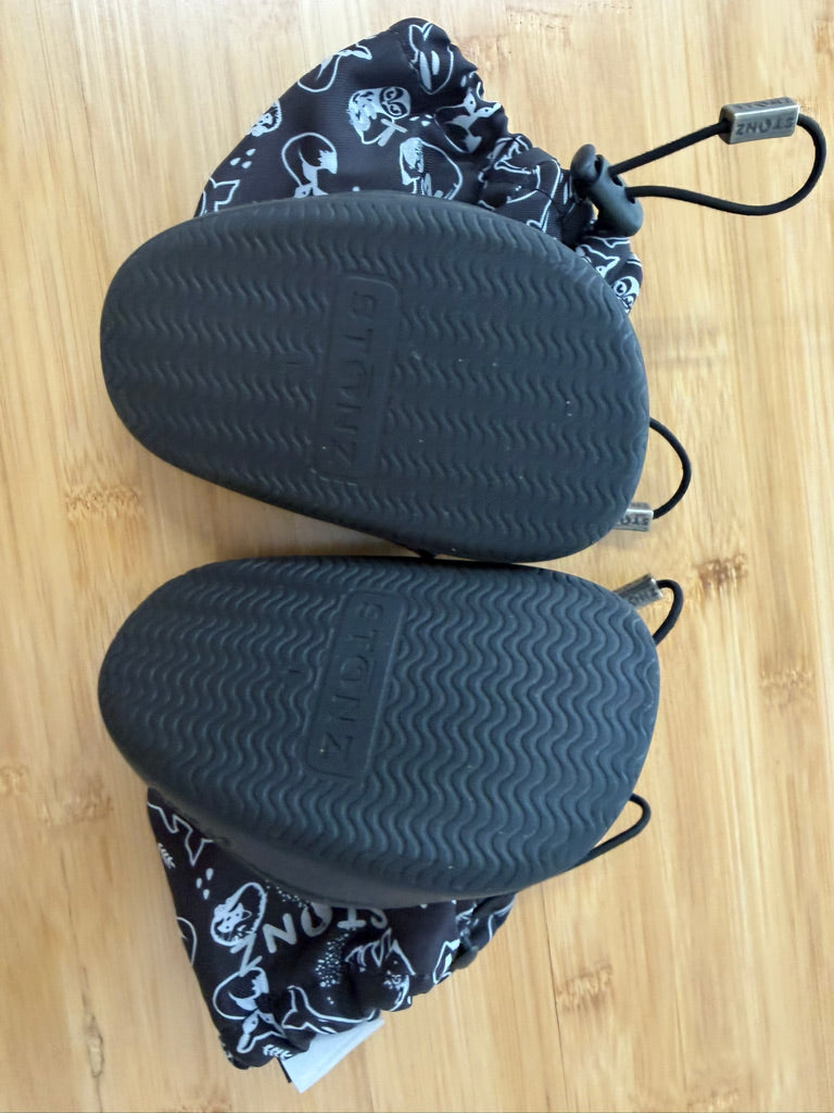 Stonz Boot Covers – L | Black Fox Wildlife Print