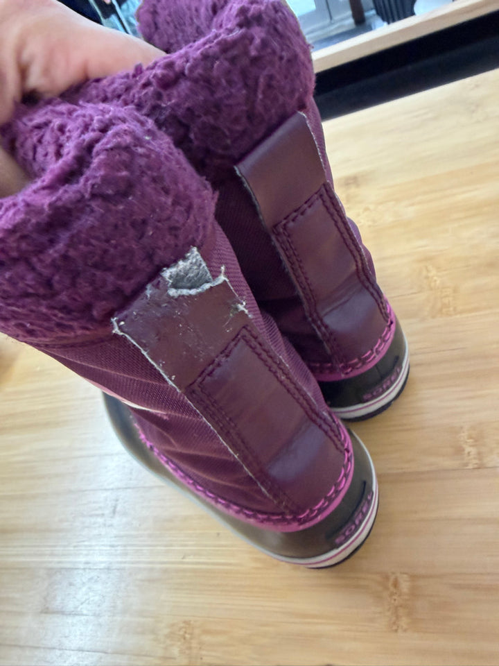 Sorel Waterproof Galosh Boot – Junior 1 (EU 32) | Burgundy Pink Toggle Lace Removable Liner | Play