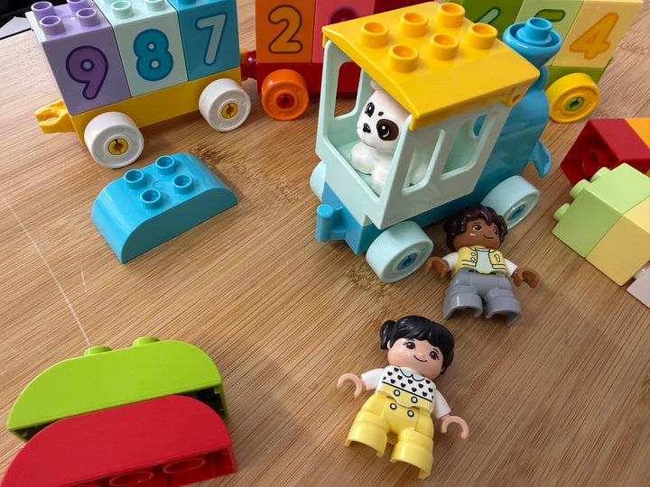 Duplo Train – One Size | Light Blue & Green