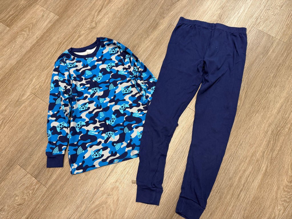 Kirkland Camo Gamer PJ Set – 10Y | Navy Two-Tone Excellent - Nest and Sprout-Consignment