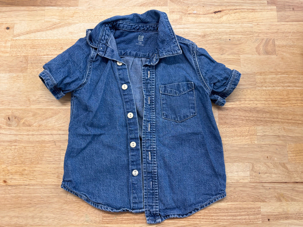 Gap Denim Shirt – Size 4Y (Short Sleeve)