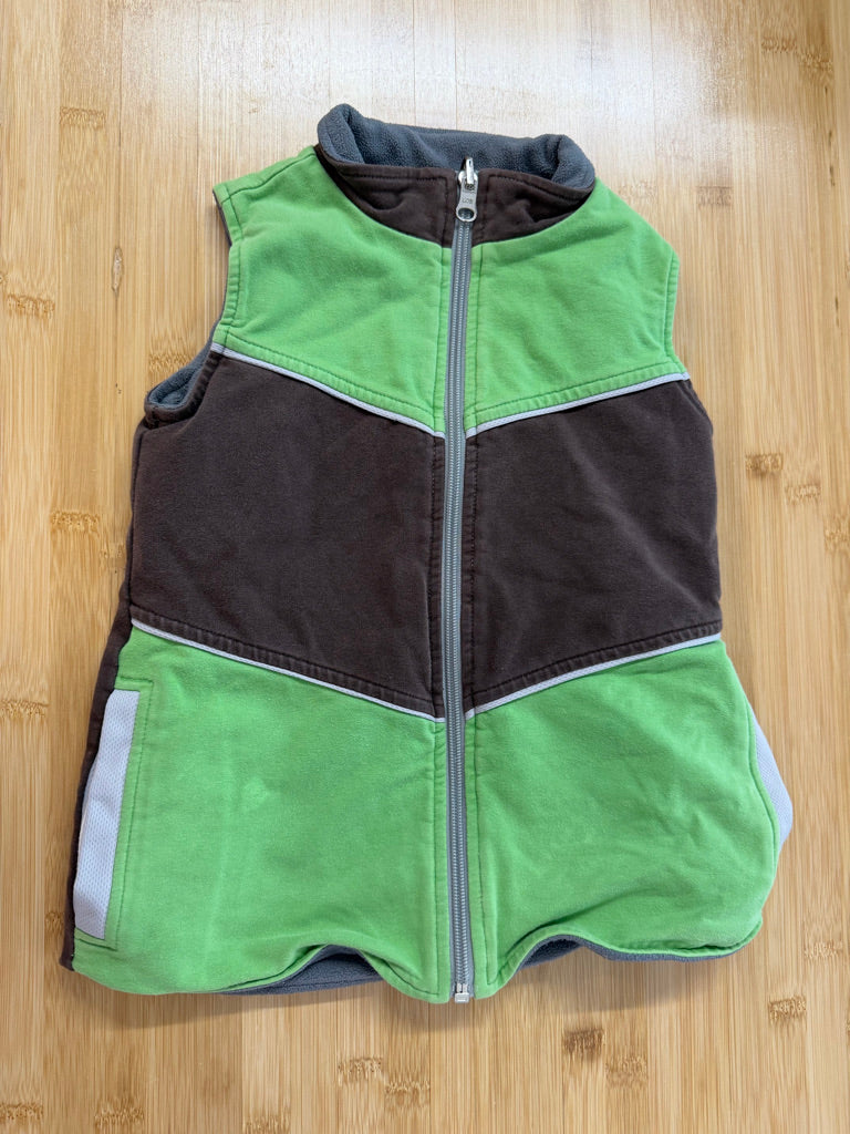 Peekaboo Beans Reversible Fleece Vest – 3 | Green & Brown | Play