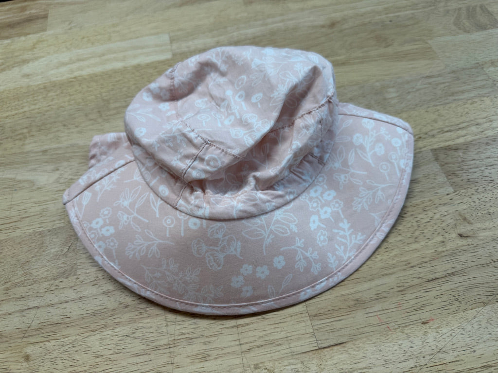 Jan & Jul Adventure Hat – 0–6M | Pink Floral Brim & Neck Coverage