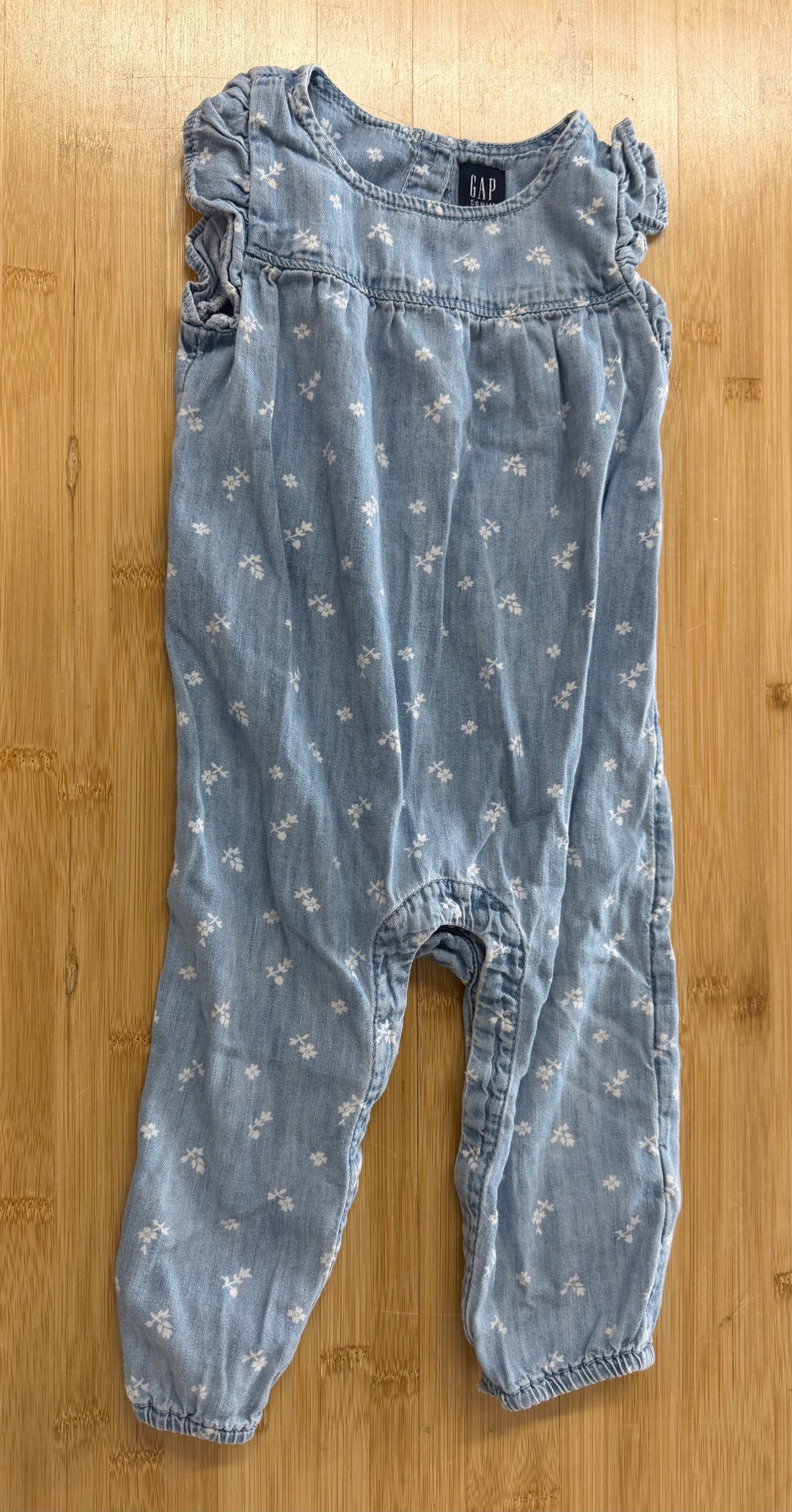 Gap Denim Jumper – 12-18 Months | Light Wash | Ditsy Floral