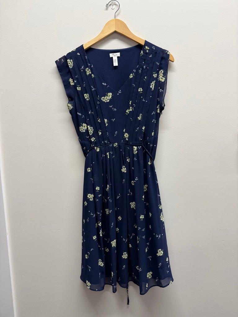 Thyme Maternity Dress – M | Navy Yellow Floral Slit Nursing Access - Nest and Sprout-Consignment