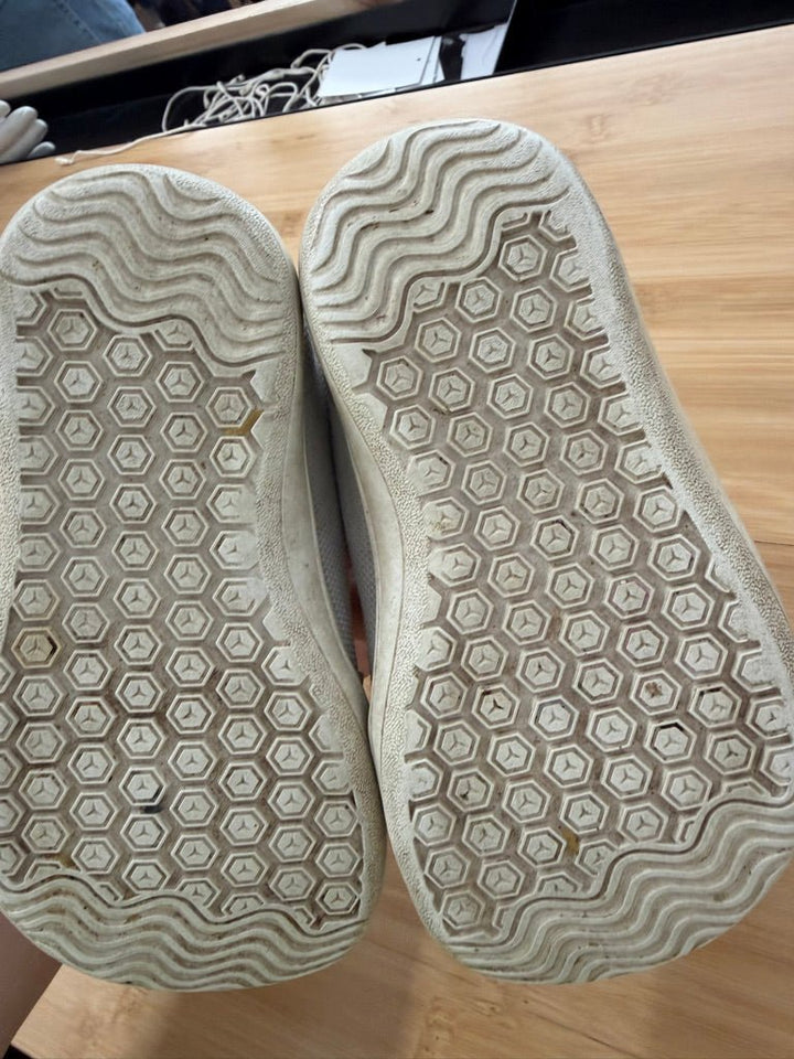 Hobibear Barefoot Sneakers – EU 24 (US 8) | White Velcro - Nest and Sprout-Consignment