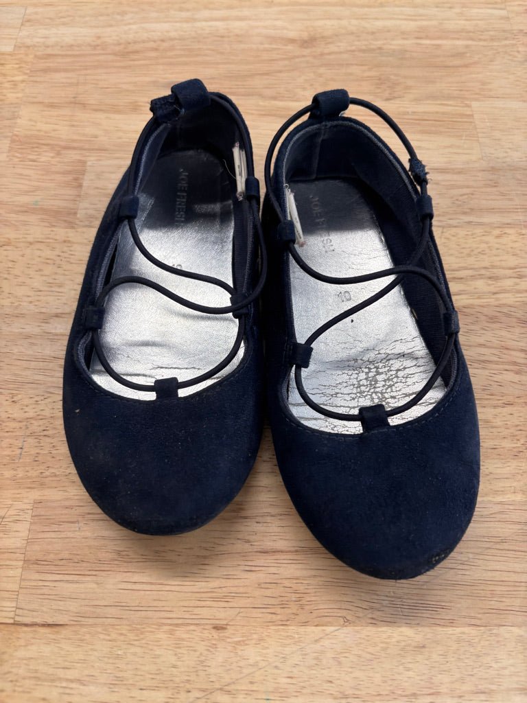 Joe Fresh Size 10 Navy SHOES - Nest and Sprout - Consignment