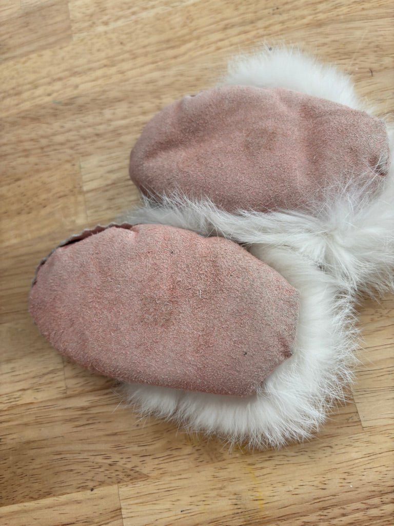 Pink Leather Moccasins - Beaded with Fur (Fair) - Nest and Sprout - Consignment
