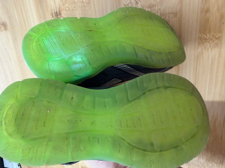 Skechers Light-Up Sneakers – 9 | Black & Green