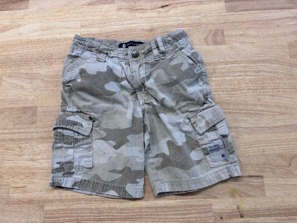 Billabong Size 5Y Camo Shorts – Light Grey with Inside Adjustment - Nest and Sprout - Consignment