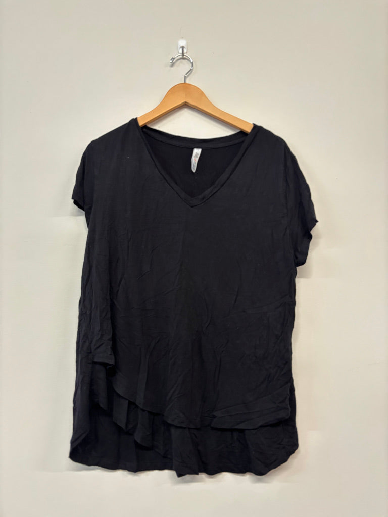 Latched Mama Nursing Shirt – Size 1X Black