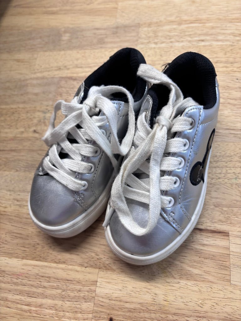 Disney Mickey Mouse Silver Sneakers – 8 - Nest and Sprout - Consignment