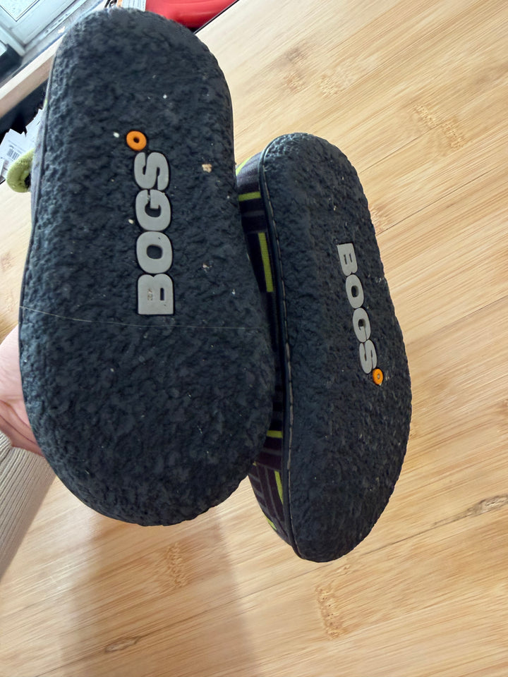 Bogs Winter Boot – 6 | Neon Green and Grey Print | Waterproof | -10 Rated
