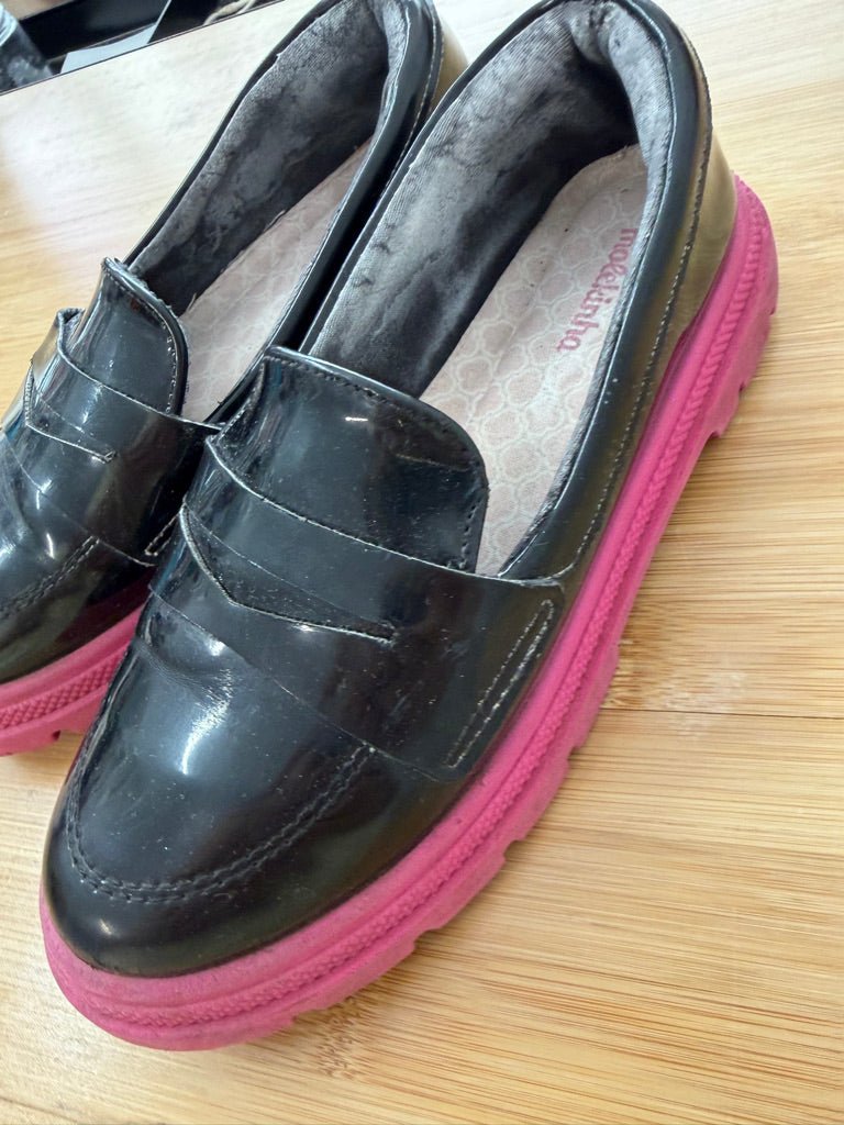 Molekinho Black Loafer – 1.5 | Black & Pink Edging - Nest and Sprout-Consignment