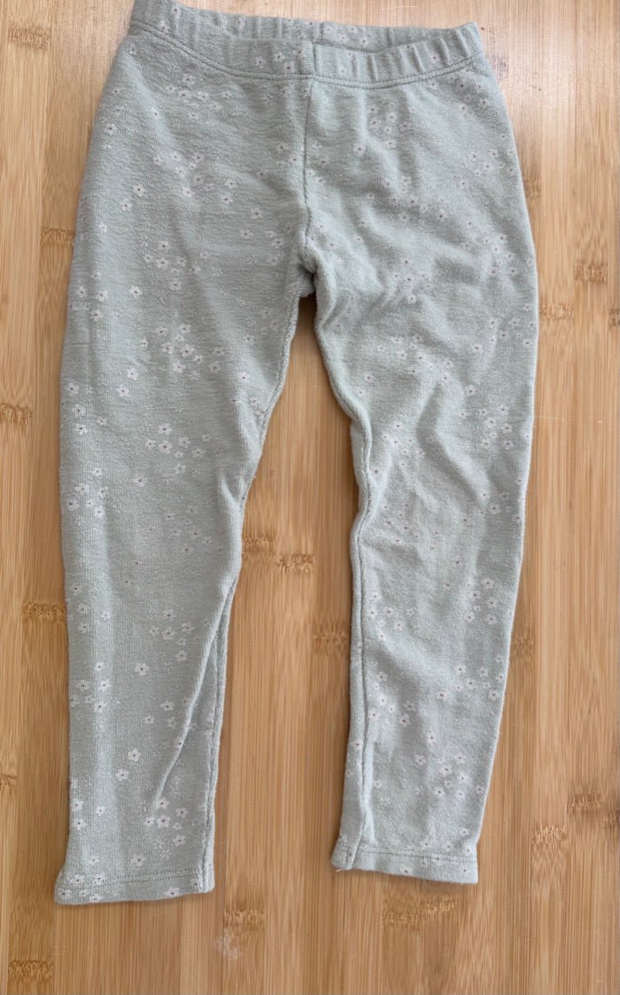 Rylee + Cru Sage Green Itsy Floral Outfit – 4–5Y | Play - Nest and Sprout-Consignment