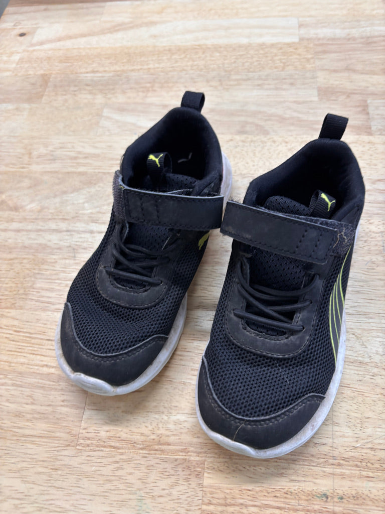 Puma Runners – Size 10 Grey/Black