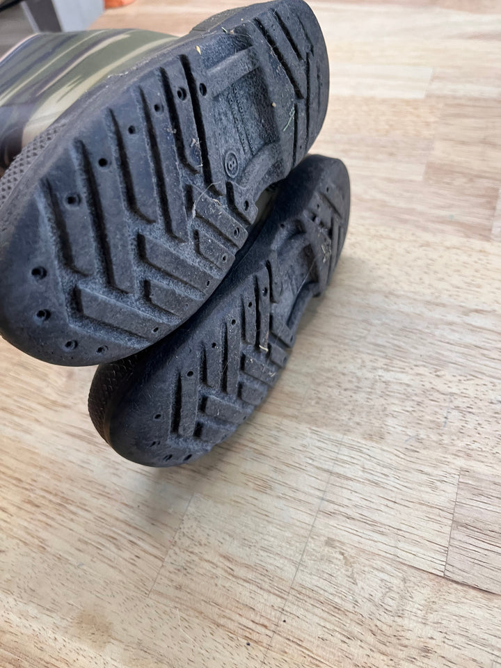 Camo Rain Boots – 8