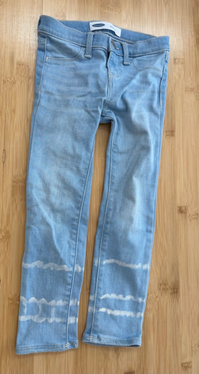 Old Navy Ballerina Jeans – 5| Light Wash Bleached Raw Edge - Nest and Sprout-Consignment