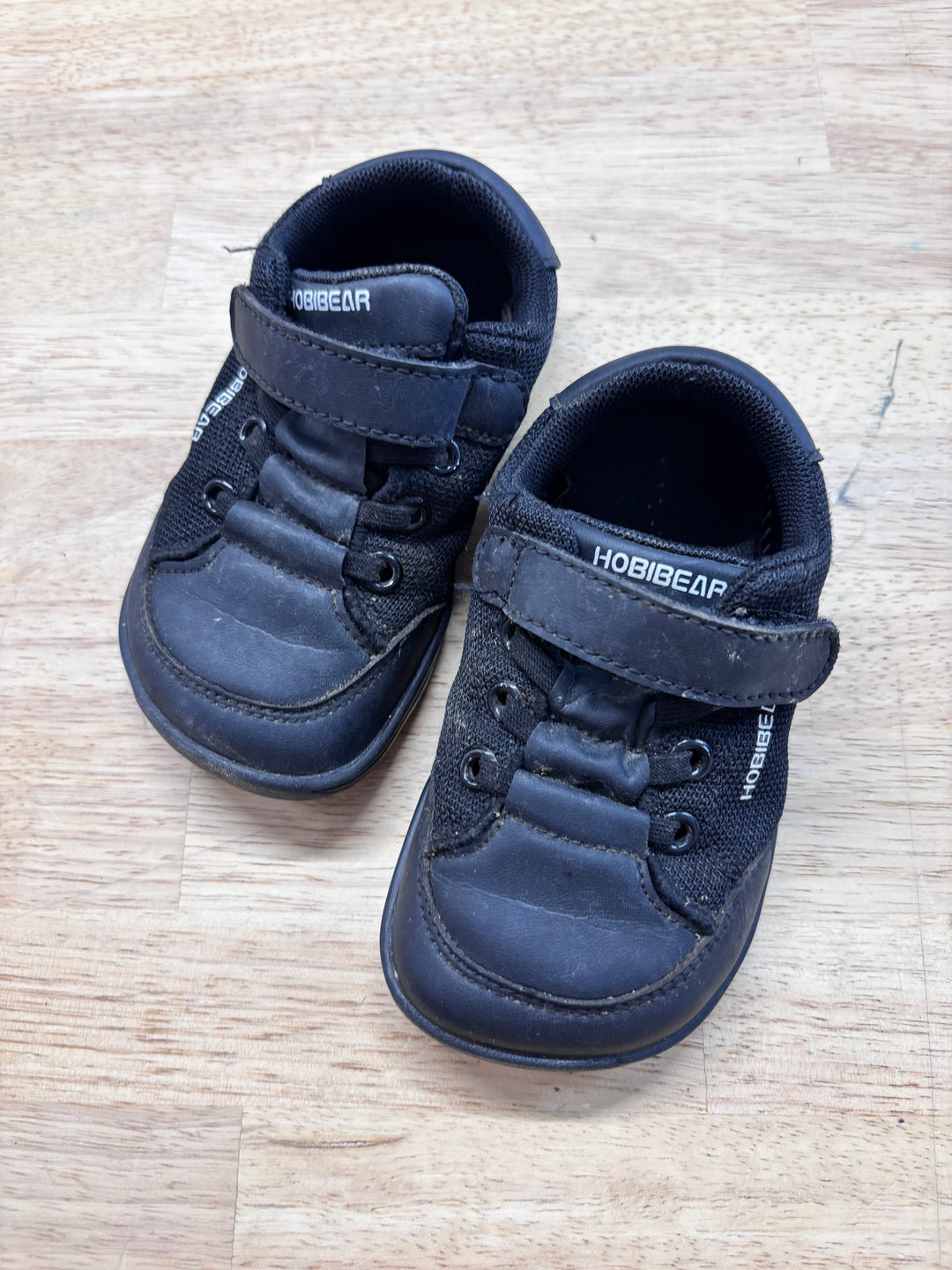 Hobibear Black Barefoot Sneakers Size 24