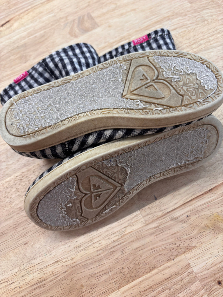 Roxy Gingham Zip-Up Shoes – Size 11/3