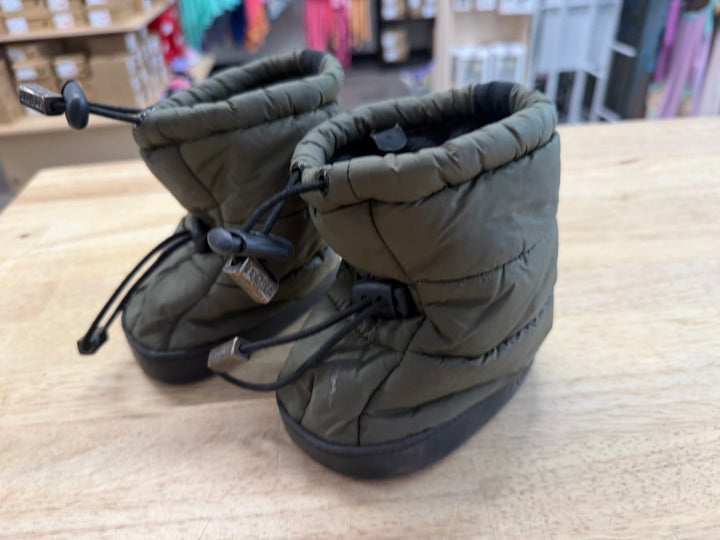 Stonz Puffer Down Boots – M (EU 20 Est.) | Army Green Rubber Bottom Soft Sole